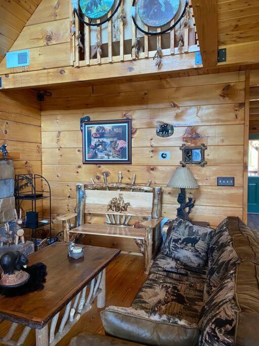 Bear Country Cabin Сев'єрвілл Екстер'єр фото