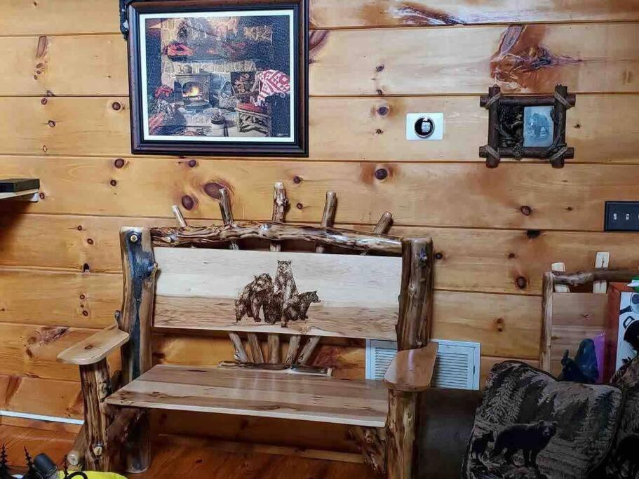 Bear Country Cabin Сев'єрвілл Екстер'єр фото