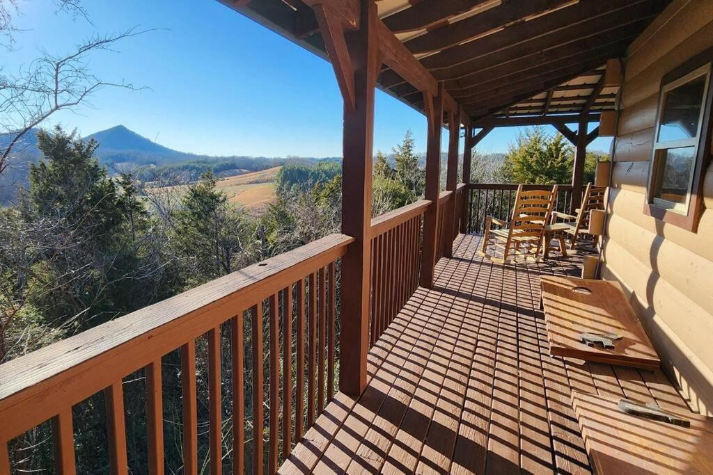 Bear Country Cabin Сев'єрвілл Екстер'єр фото