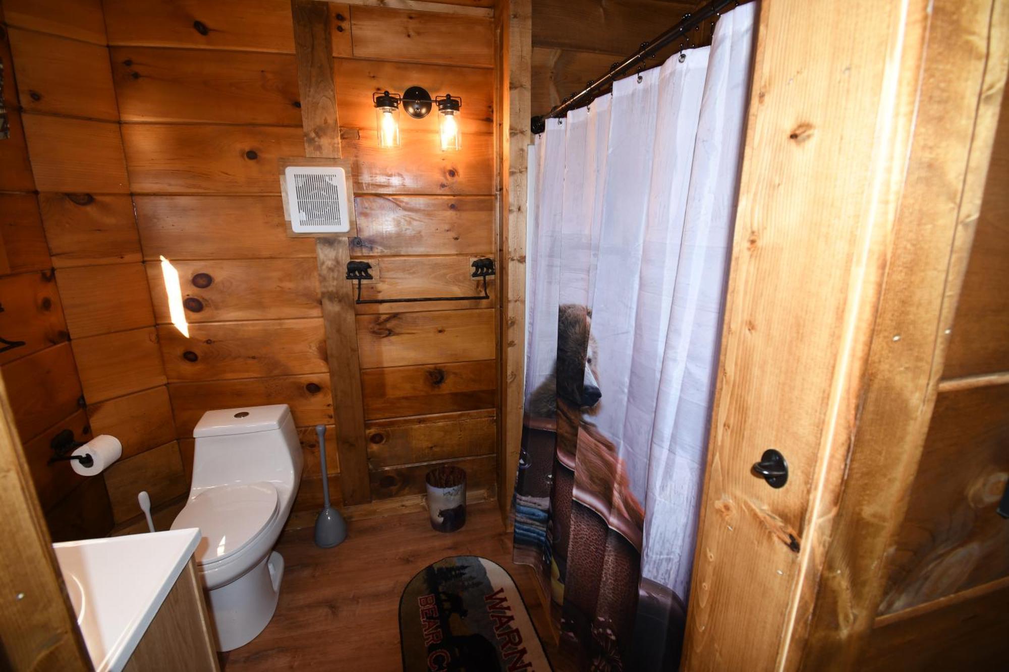 Bear Country Cabin Сев'єрвілл Екстер'єр фото